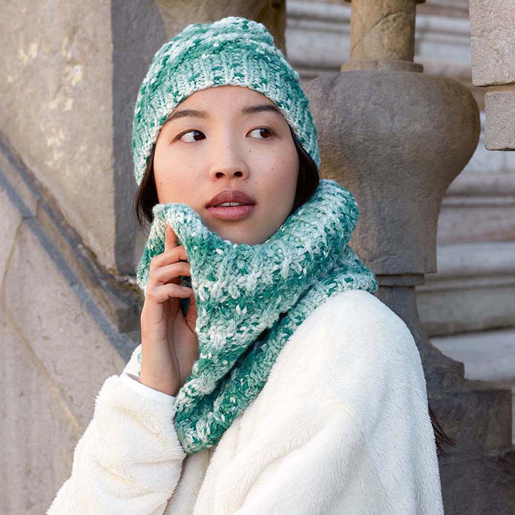 Lang PTO47-05 Cowl Knitting Pattern