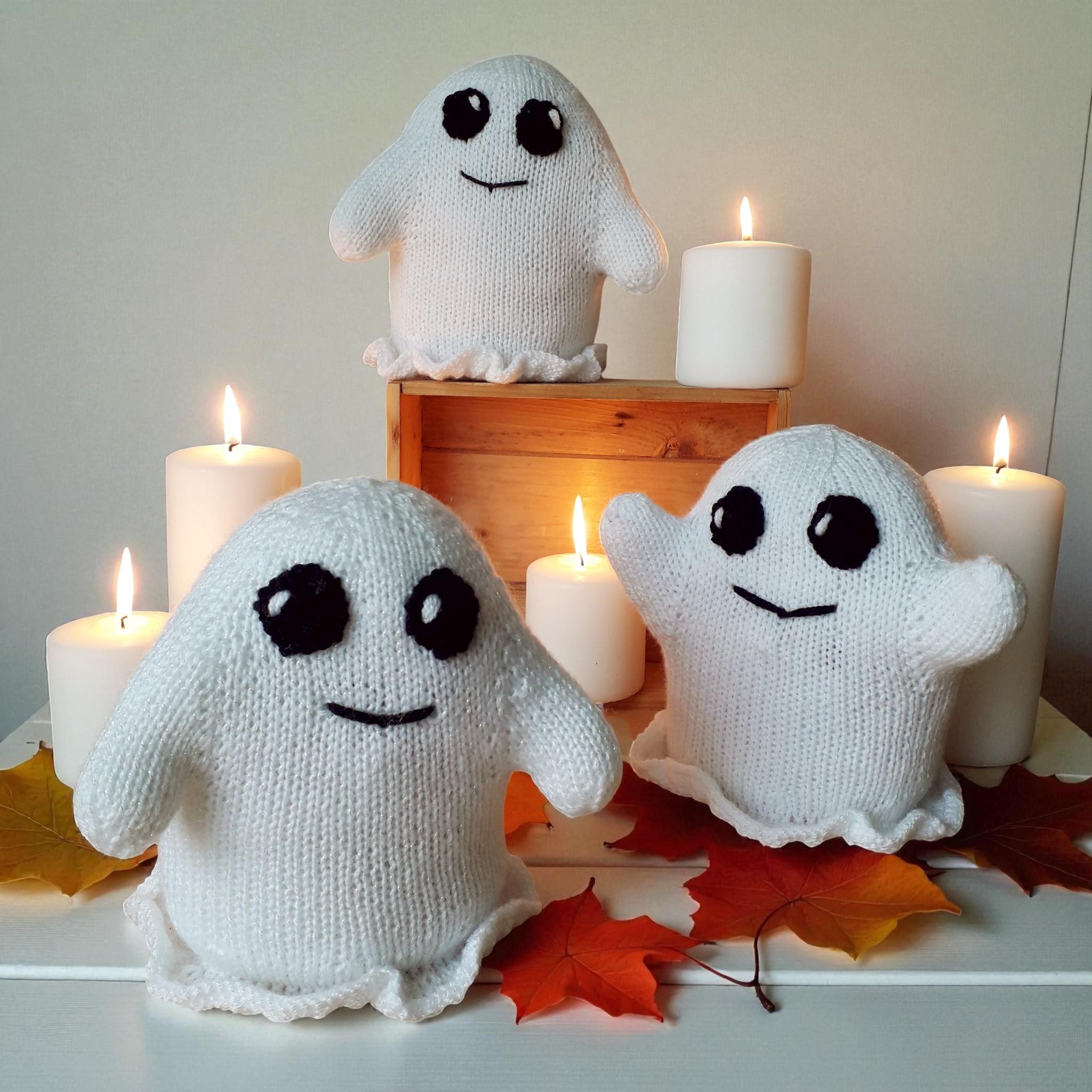 Happy Halloween Ghosts