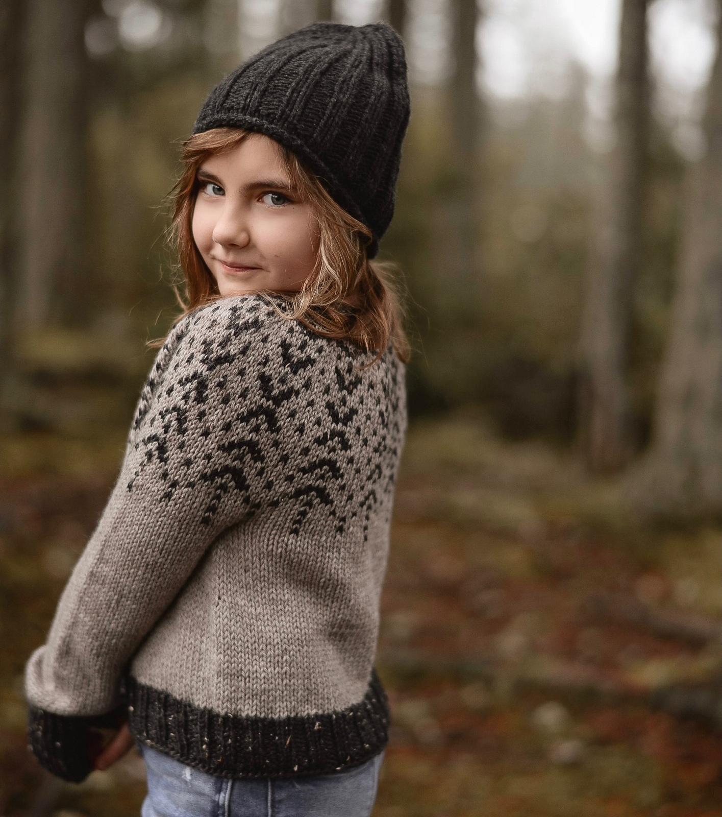 Wolvin Sweater