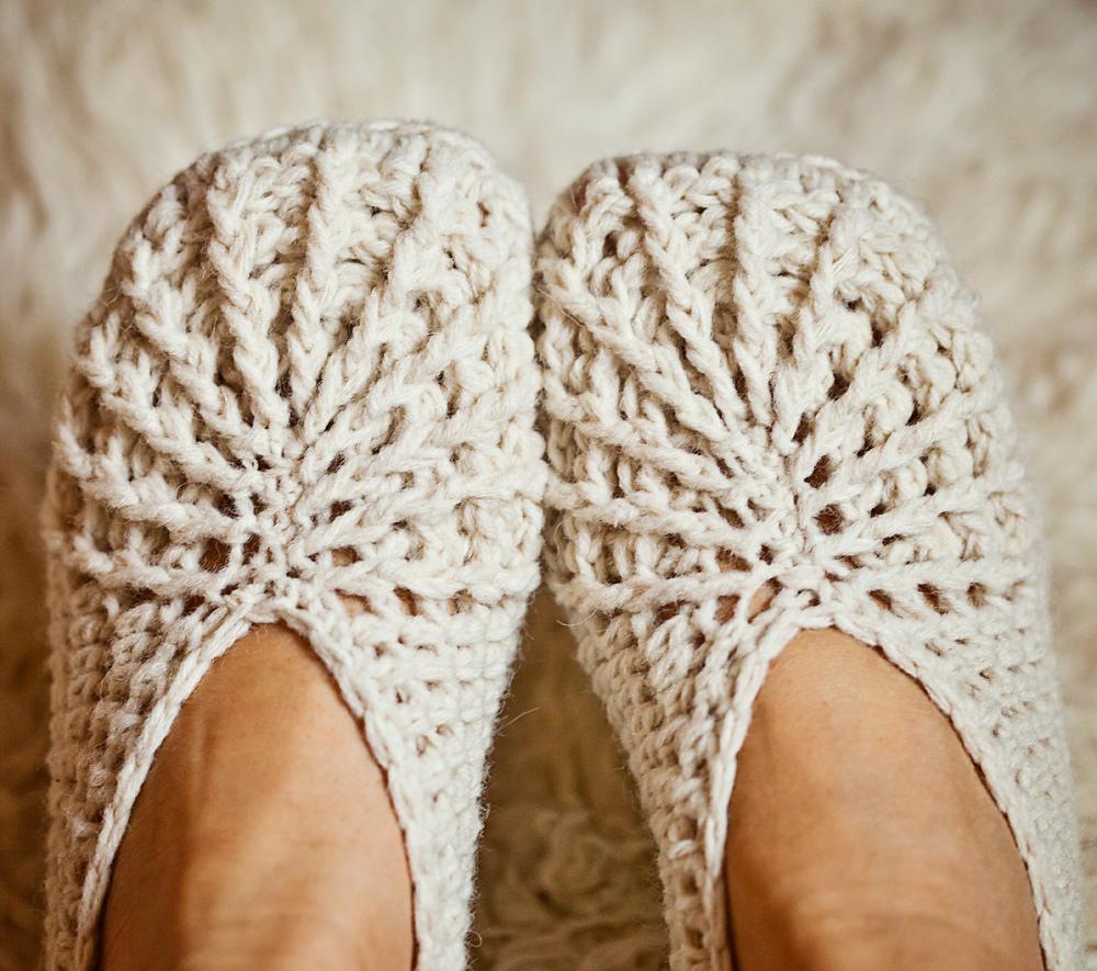 Spider slippers (adult size)