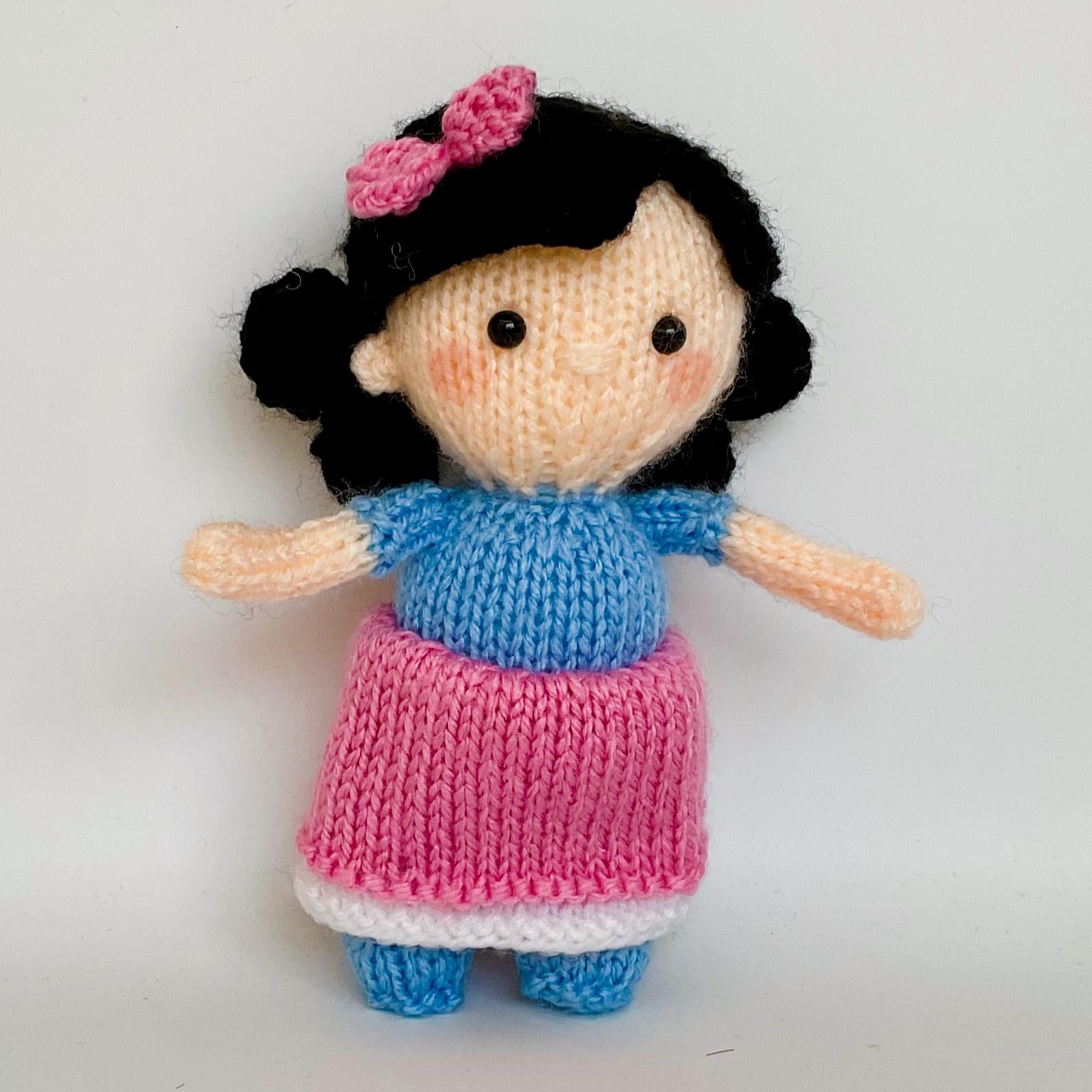 Snow White Pantomime Dolls