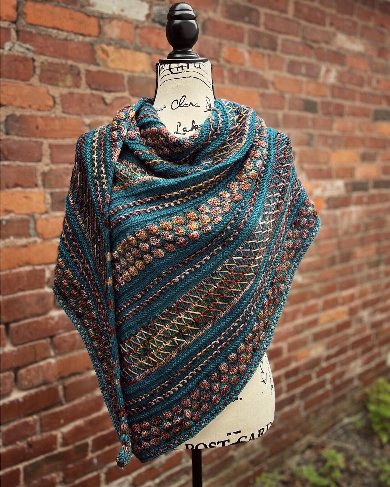 Killer Queen Shawl