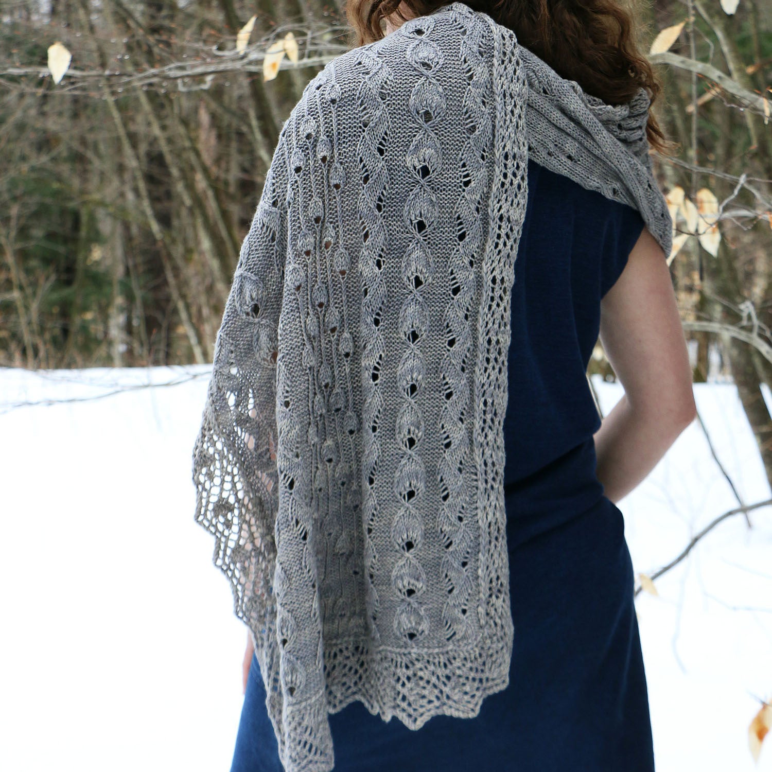 Wonderland Yarns Rosebuds Ribbons and Bells Knitting Pattern